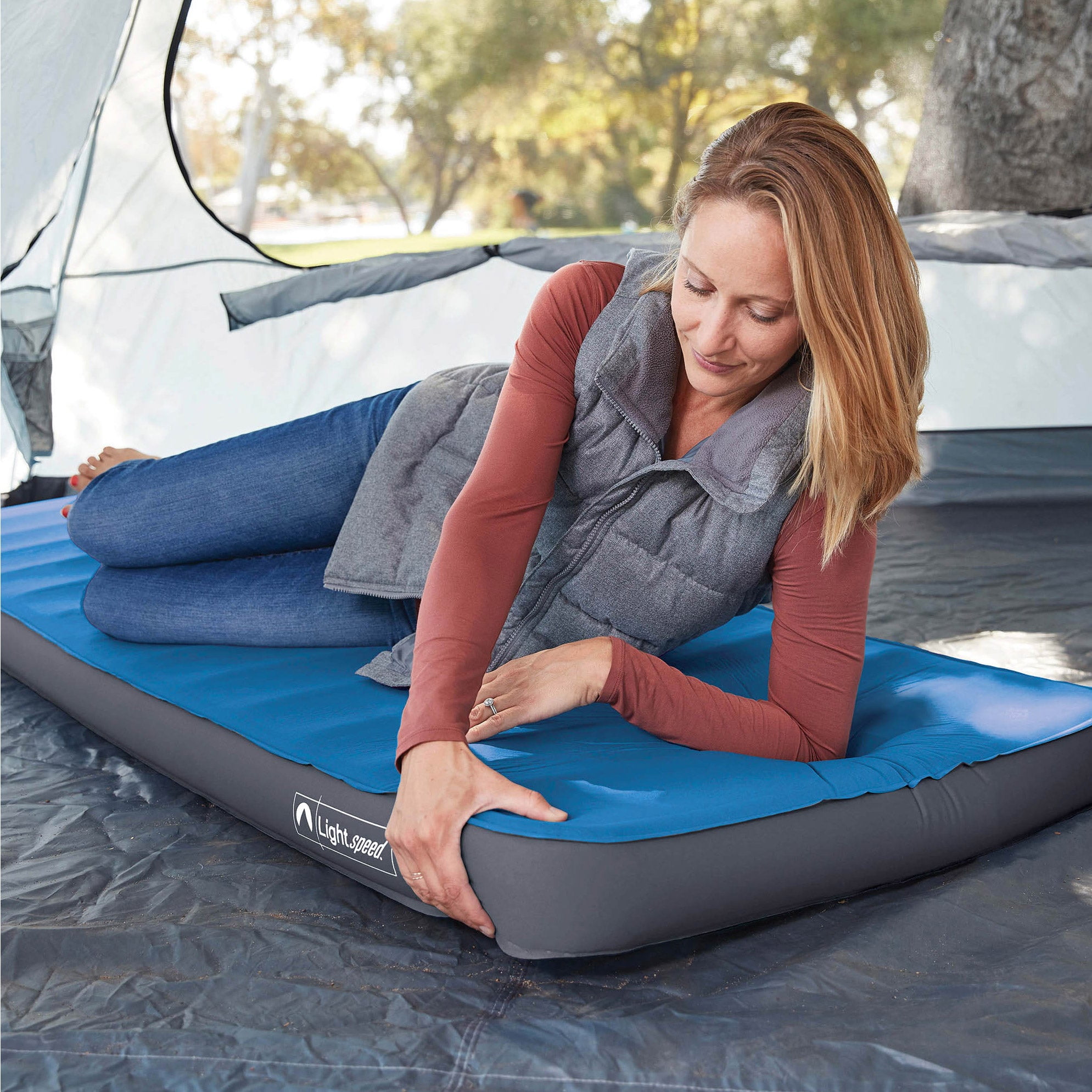 Lightspeed outdoors self inflating sleep pad hotsell
