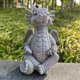 thumbnail image 5 of Escultura de meditación de dinosaurio pequeño, estatua meditada de dragón de escritorio para el hogar (B), 5 of 9