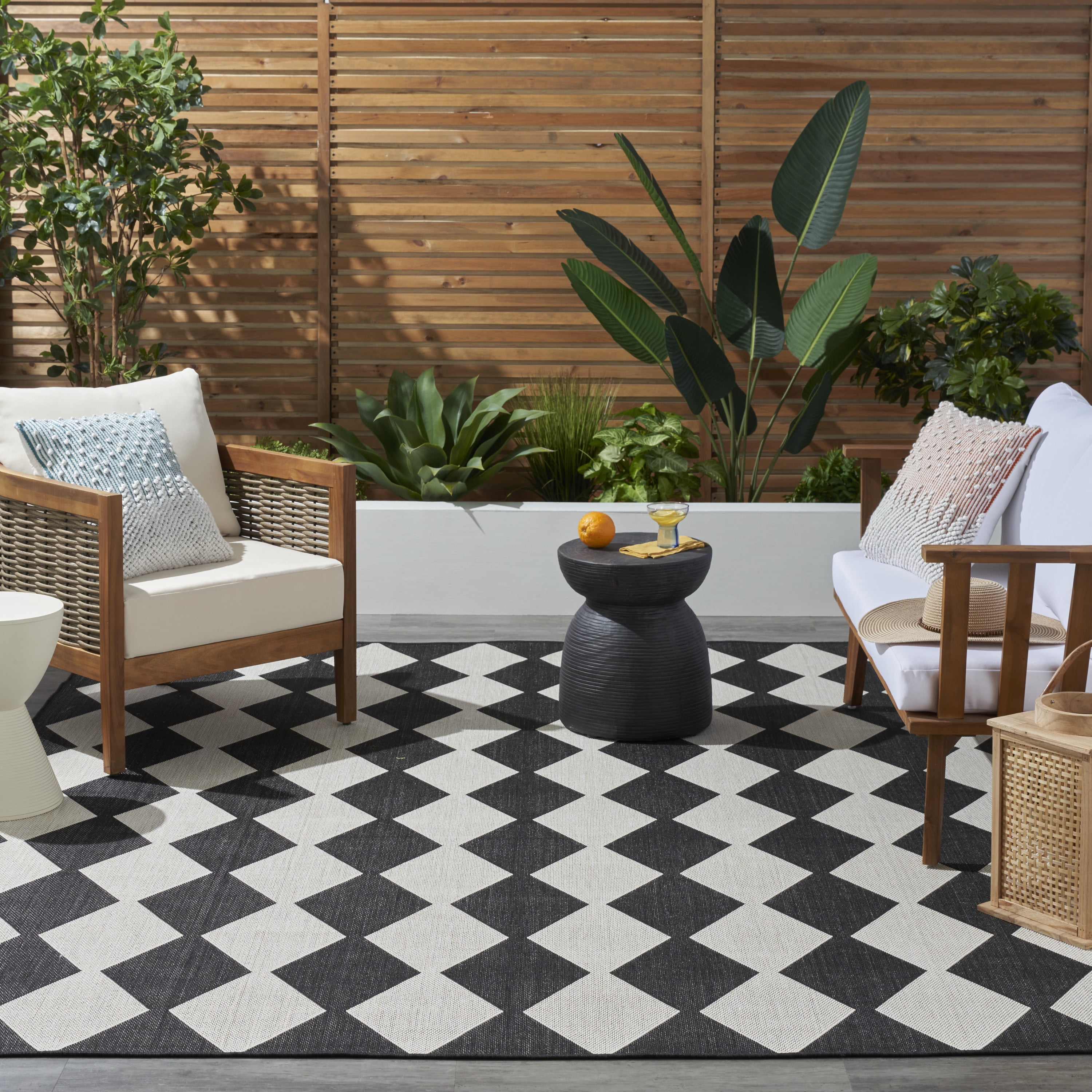 Nourison Positano Indoor/Outdoor Black 6' x 9' Area Rug (6x9)