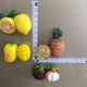 thumbnail image 2 of Pizarra magnética de resina para nevera, pegatina magnética de fruta de simulación, mensaje de aviso de oficina, 6 uds., 2 of 3