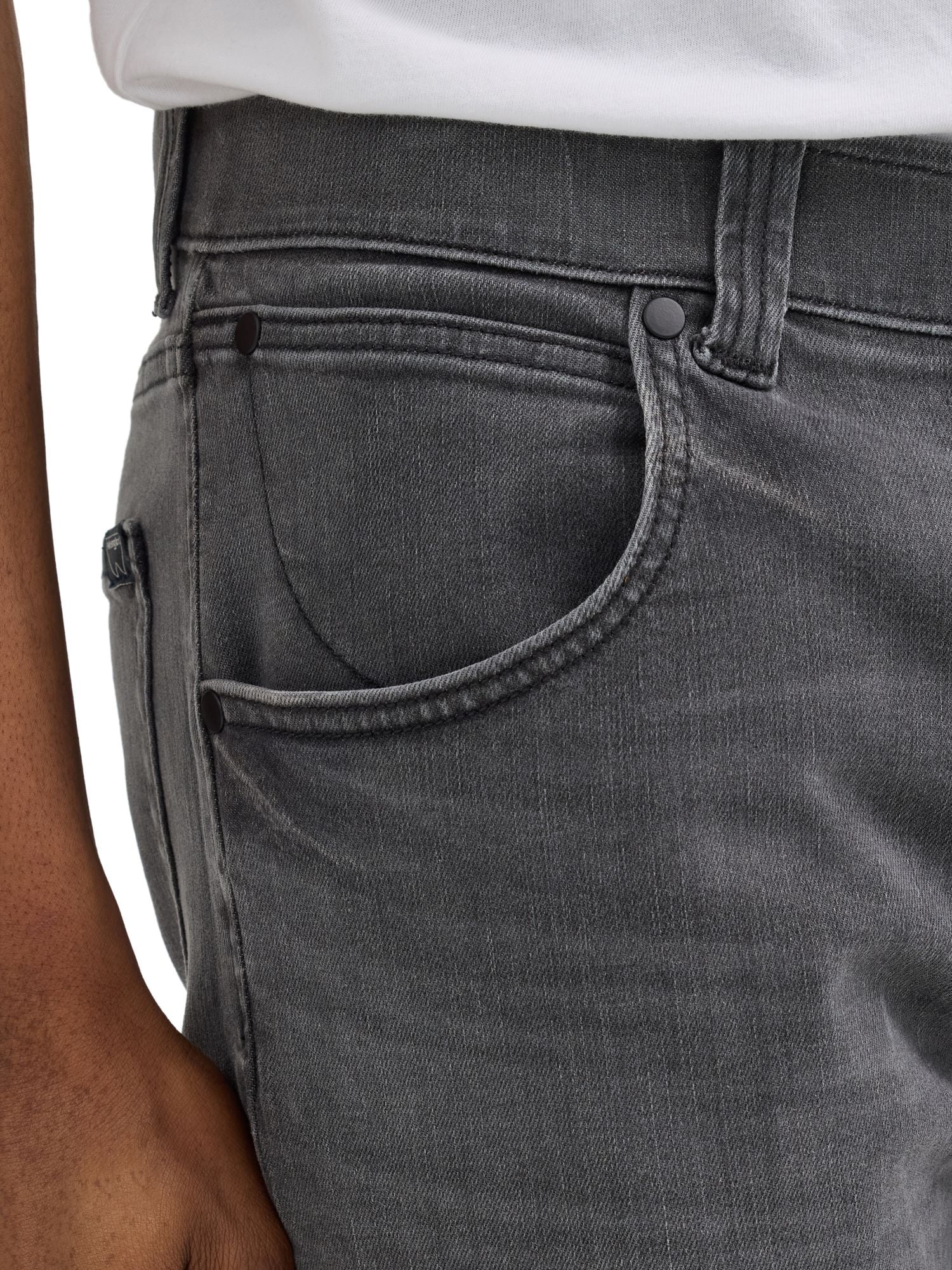 Wrangler® Men's Regular Tapered Jean with Comfort Flex Waistband