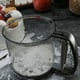 thumbnail image 4 of Advancent Tamiz de harina, colador de mano, tamiz de azúcar, coctelera de polvo, taza medidora de plástico, fabricación de galletas, Cocina y Comedor, 4 of 6