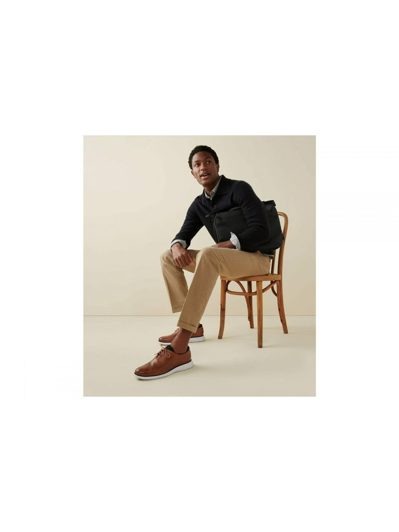 Cole Haan Men display picture 1