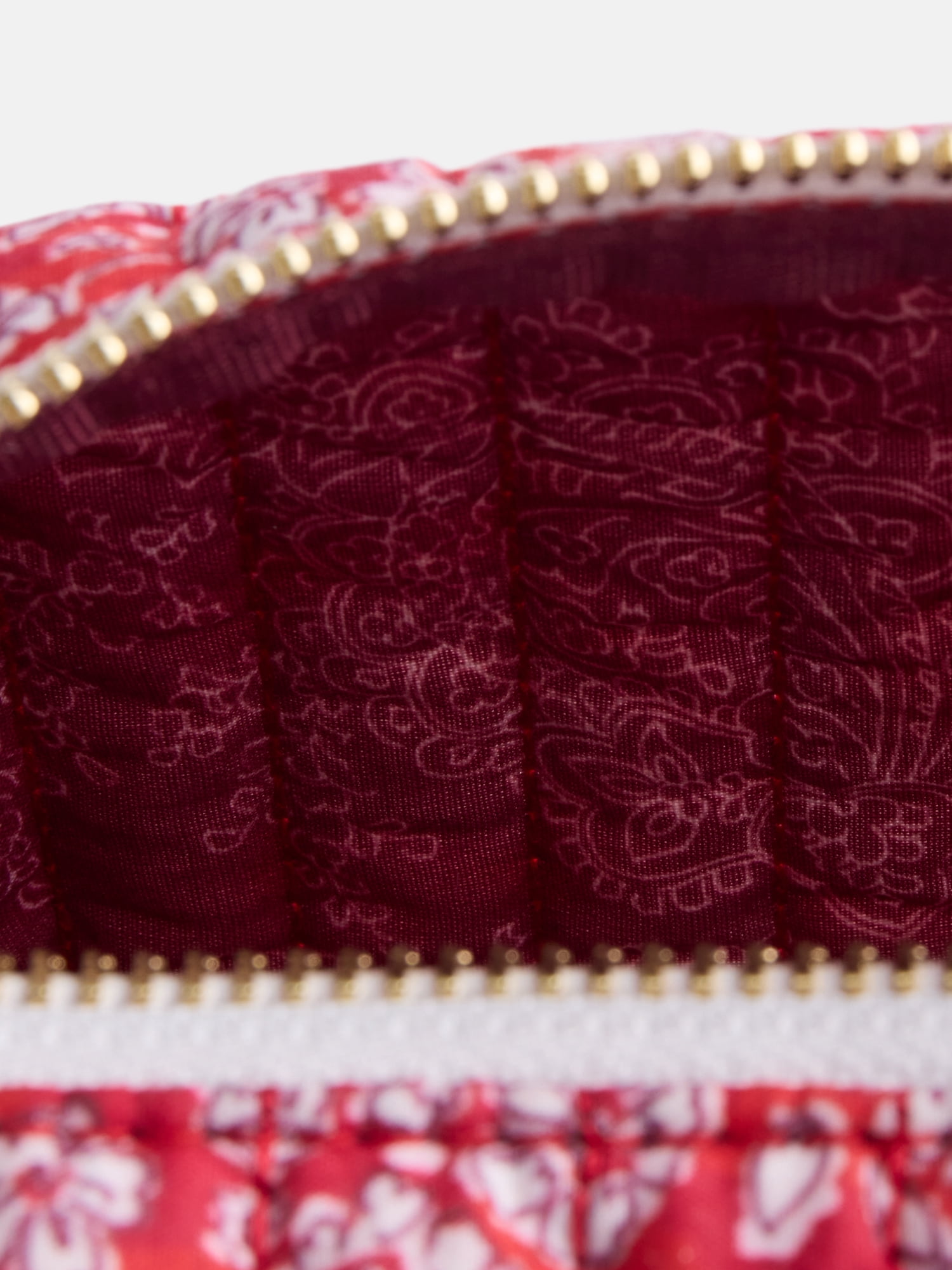 Scenario Women's Zip Pouch with Fringe Tassel, Red Print