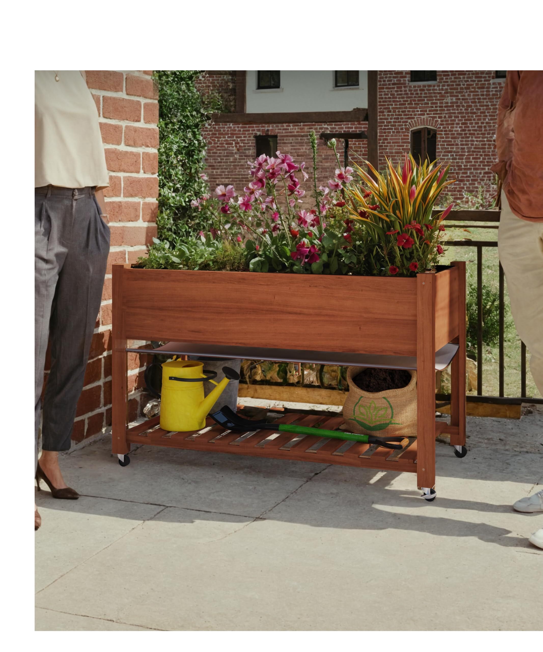 RIEDHOFF Raised Garden Bed Elevated with Wheels 48x24x30in Cedar Wood Acorn Brown