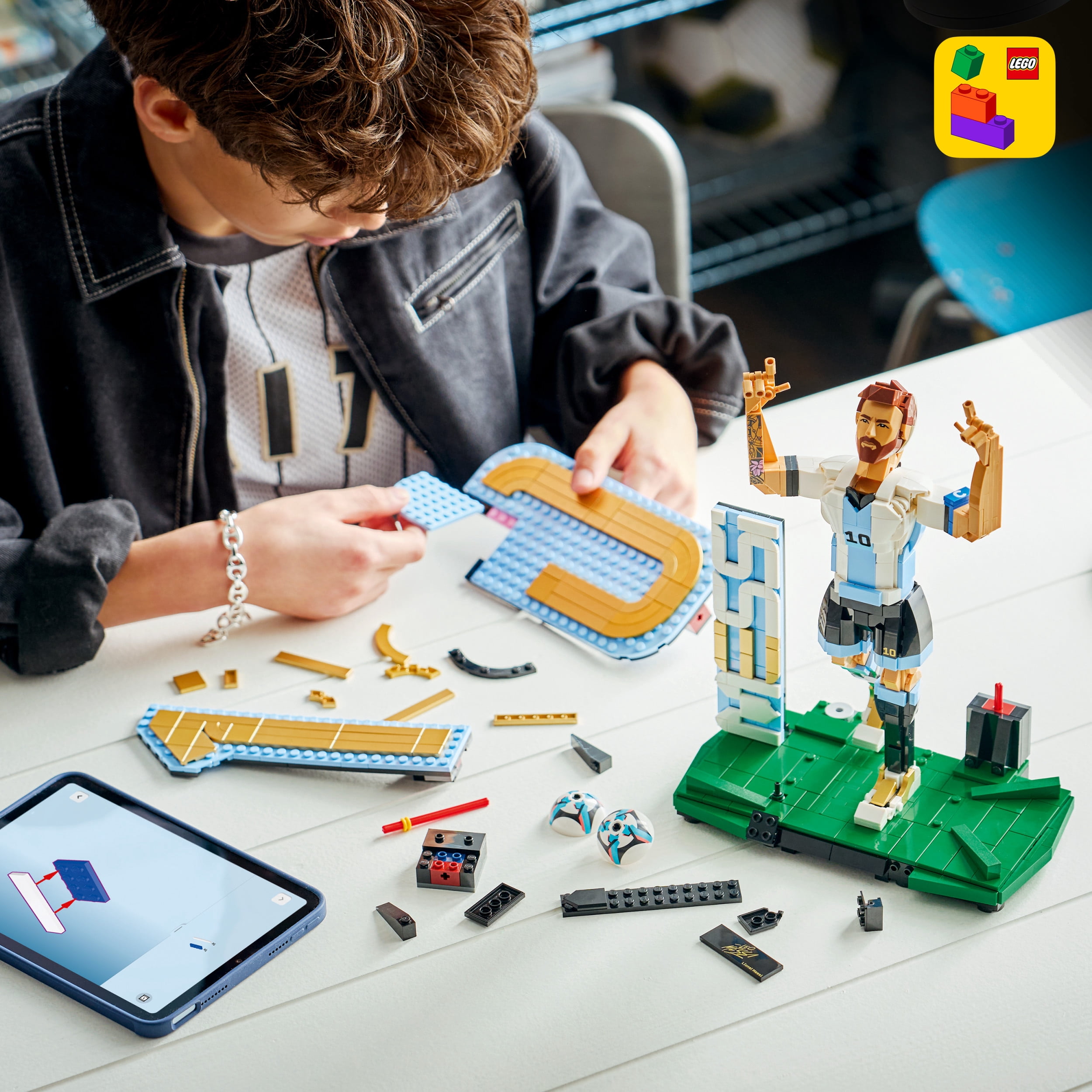 LEGO Editions Lionel Messi - La légende du soccer 43015