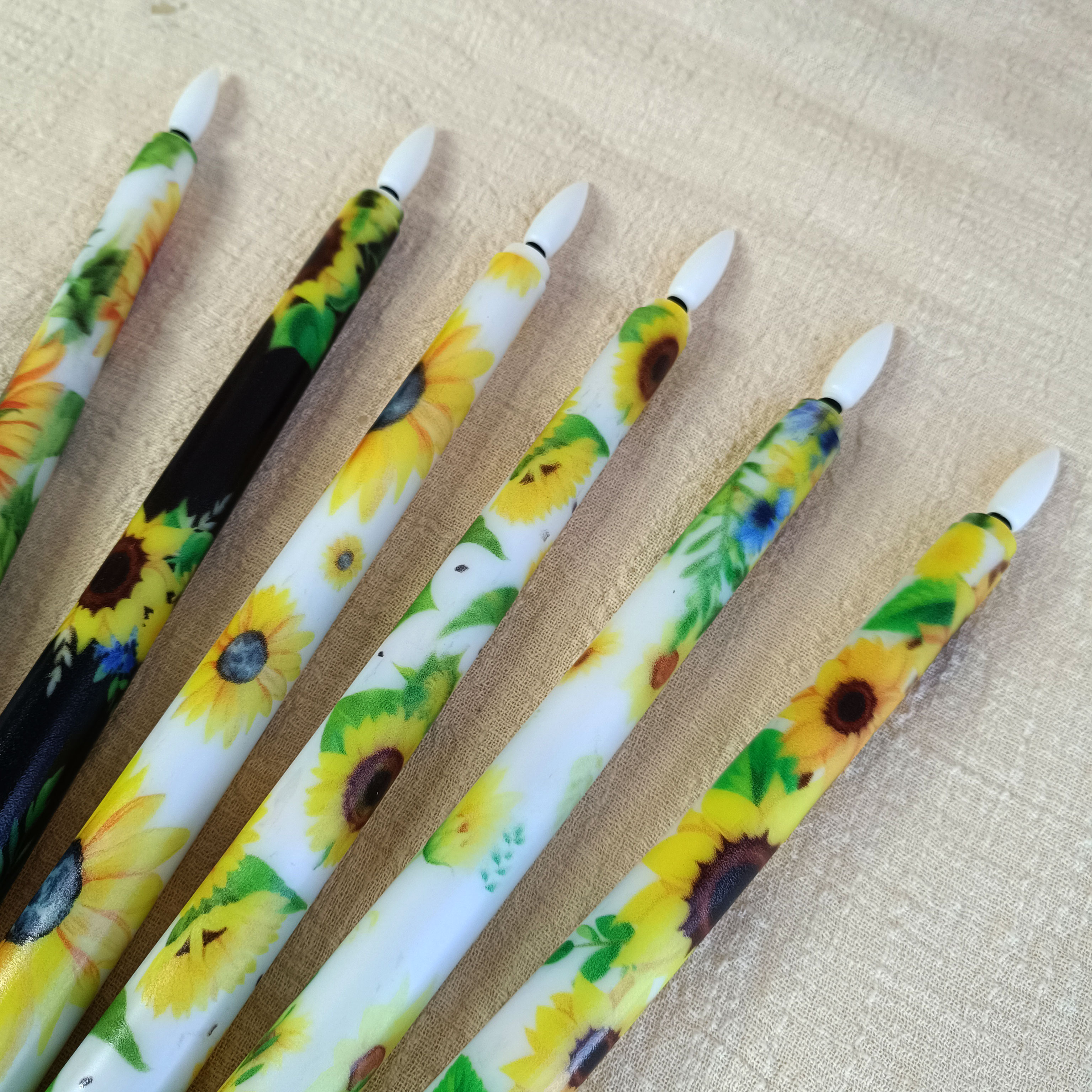 XINAOBAOLUO 6 PCS Sunflower Flameless Taper Candles Battery Operated LED Golden Bloom Decor Flameless Taper Candle Sticks Flower Home Decor