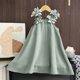 thumbnail image 4 of Vestido sin mangas con cuello redondo hasta la rodilla para niña, vestido con tirantes de color liso con flores tridimensionales, vestido de princesa para boda, cumpleaños, vestido de poliéster para n, 4 of 4