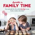 thumbnail image 3 of DASH Mini máquina para hacer donas para desayunos, aperitivos, postres y más aptos para niños, con superficie antiadherente, hace 7 donuts - Aqua, 3 of 5