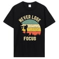 thumbnail image 1 of Camiseta divertida de fotógrafo camiseta con cámara que nunca pierde la atención camisetas de fotografía camisetas de algodón personalizadas para hombres camisetas de Fitness, 1 of 7