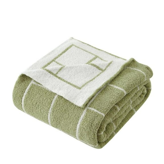 HomeRoots 535292 50 x 60 in. Green & White Fleece Knitted Geometric Plush Throw Blanket