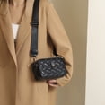 thumbnail image 4 of KURT GEIGER LONDON Bolso de hombro para mujer, bolsos de diseñador de lujo para cámara, bolso cuadrado con cremallera y letras a la moda para mujer, bolso de marca para mujer, 4 of 5