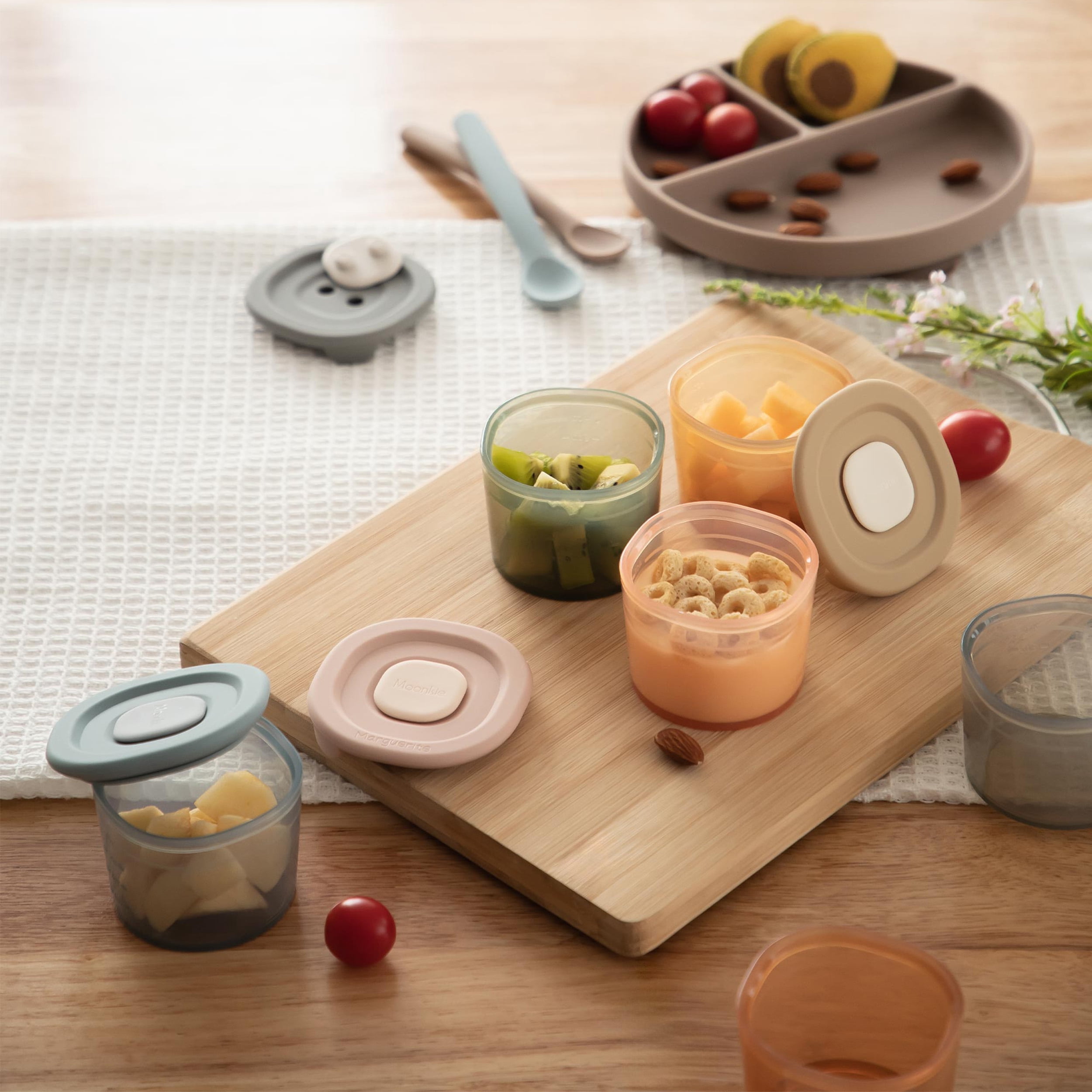 Moonkie Silicone Baby Food Containers | 4 oz Baby Food Storage Jars with Airtight Lids | Reusable Baby Food Jars, Freezer,Microwave and Dishwasher Safe, Perfect for Infant & Toddler