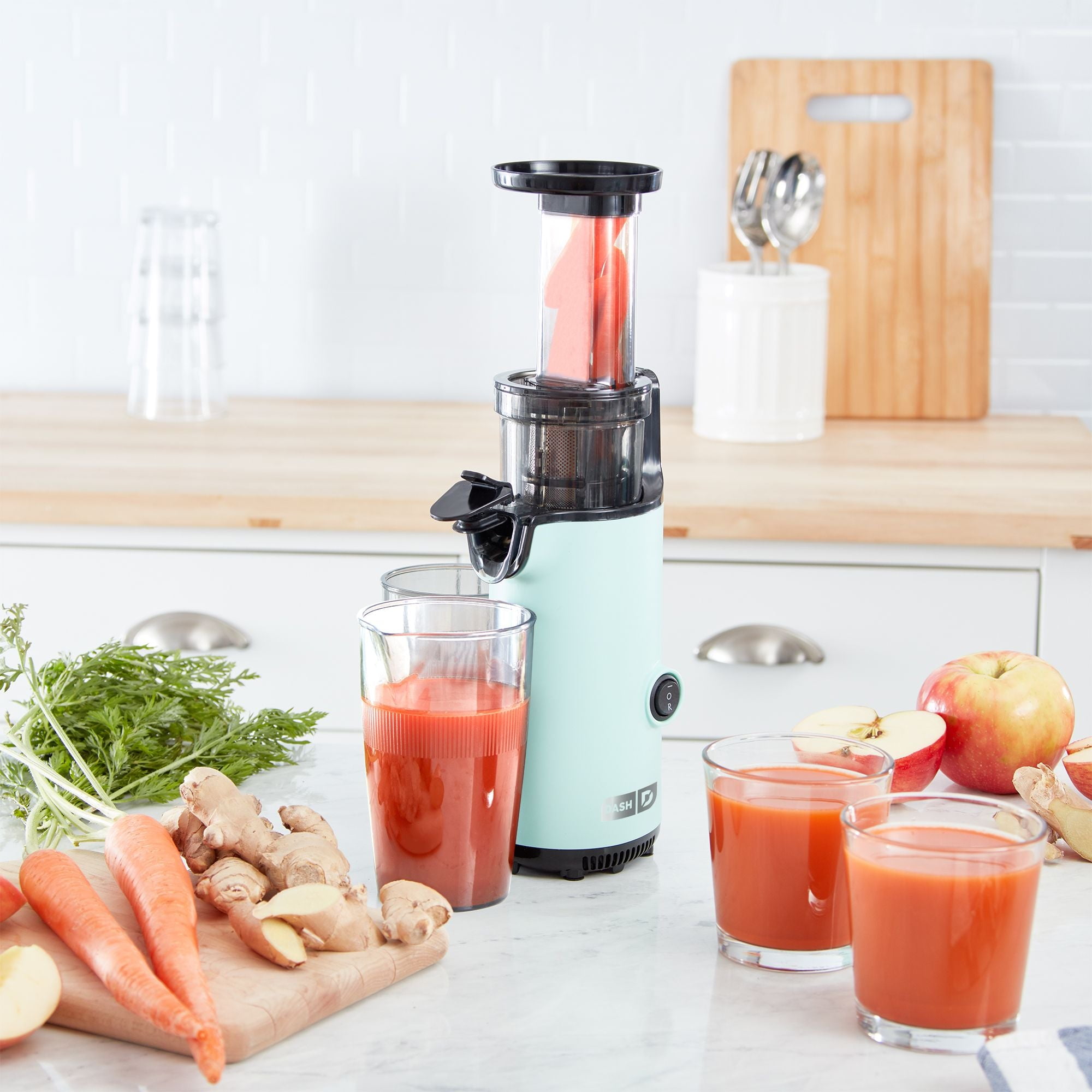Dash® Compact Cold-Press Power Juicer in Aqua