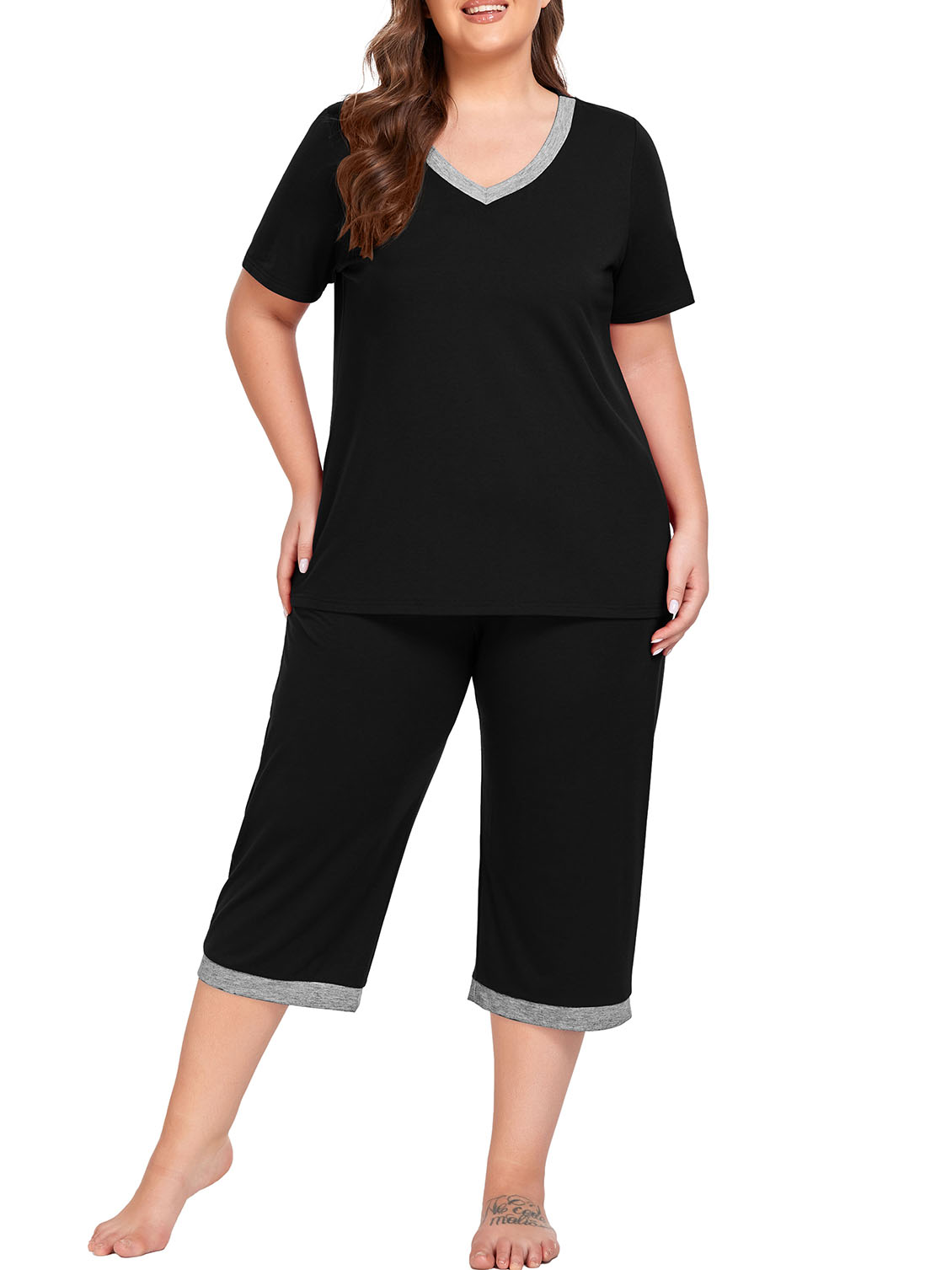 Cueply Women's Plus Size Pajama Set Short Sleeve with Pockets photo 4
