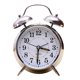 thumbnail image 1 of Reloj despertador analógico clásico de escritorio / de noche sin tictac de 4 '' con retroiluminación, 1 of 9