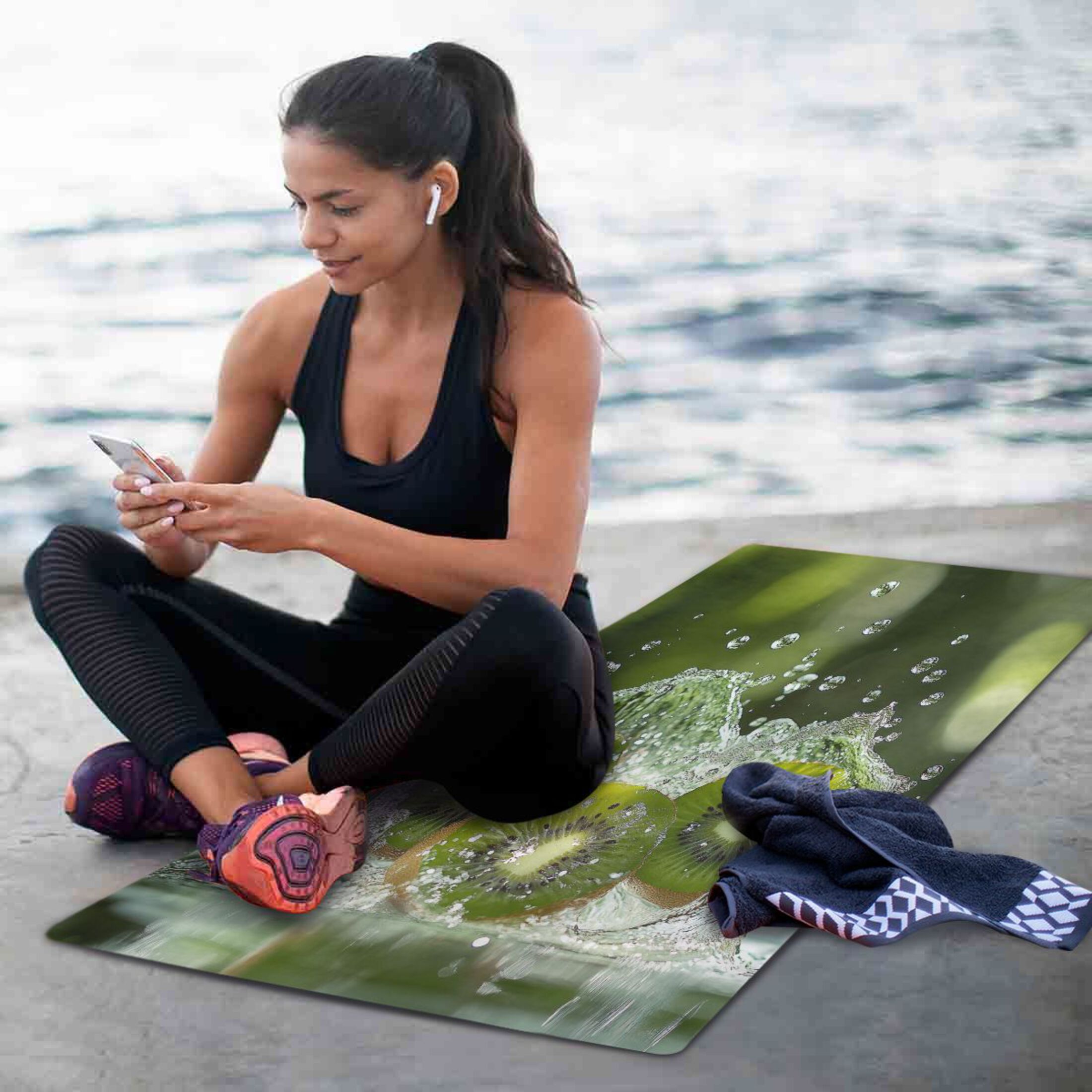 BZSMCE Yoga Mat Women Kiwi Splashing in Water Fitness Mat