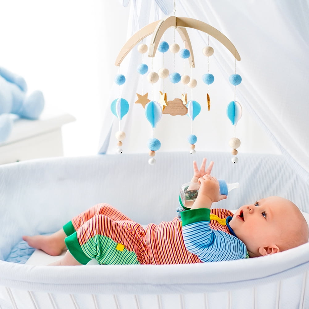 Wooden Baby Crib Bell – Star-Shaped Hanging Wind Chime Mobile, Soothing Rotating Toy for Newborns & Infants, Pink