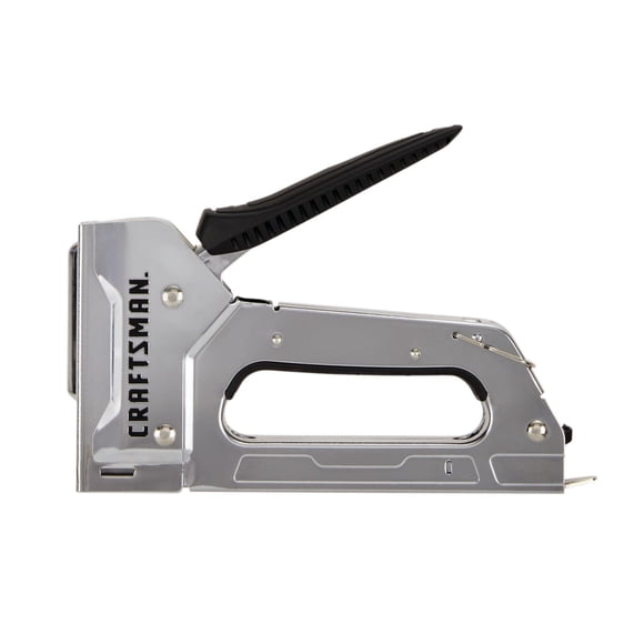 Grapadora CRAFTSMAN CMHT82644 de acero ligero con agarre cómodo