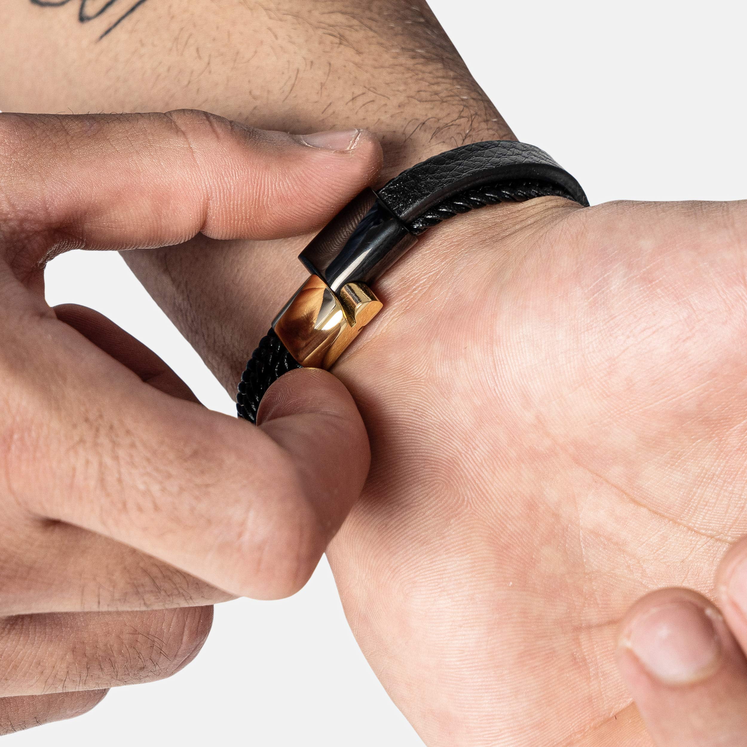 SERASAR Men's Leather Bracelet "Glory" with stainless steel magnetic closure, Gold 20cm, including gift box