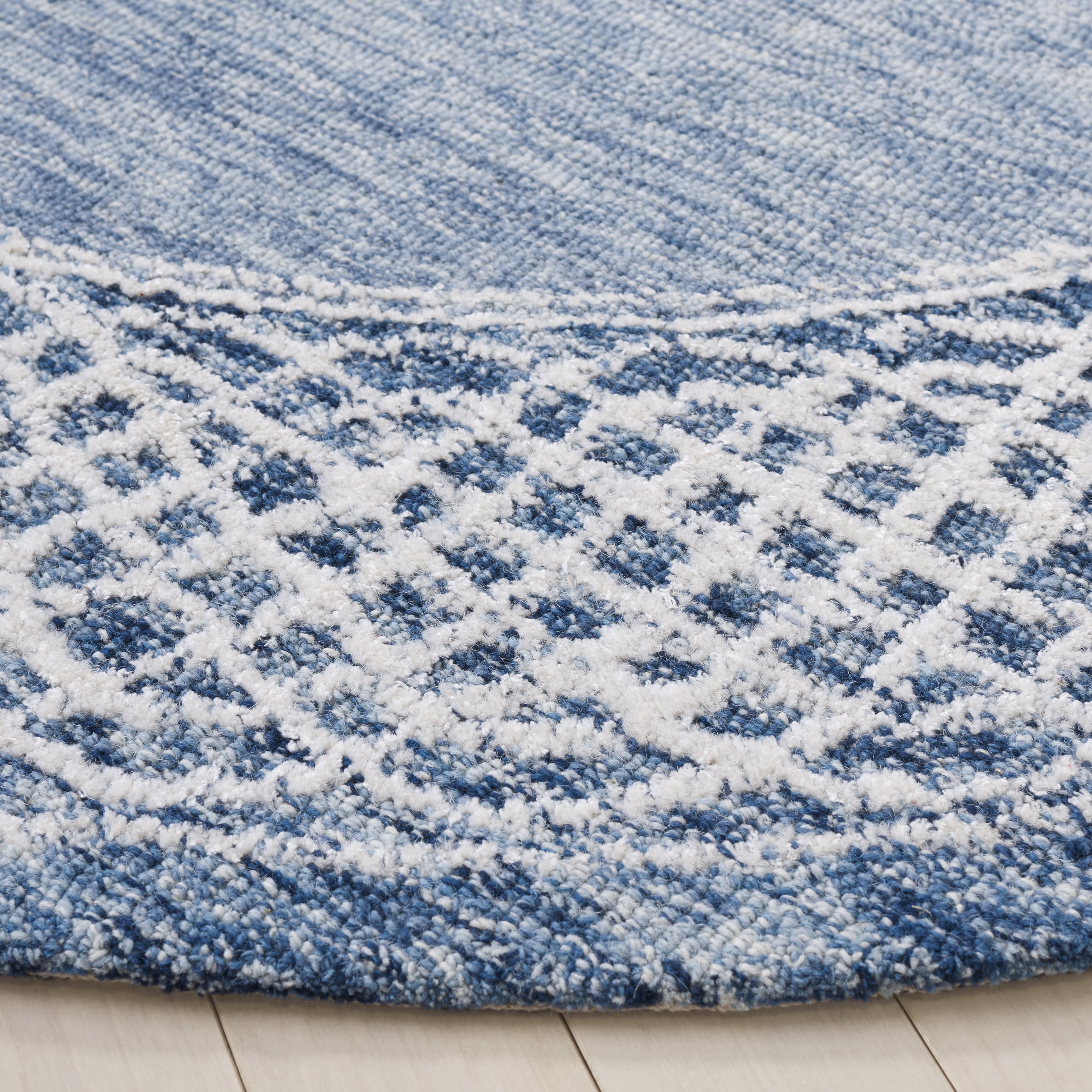 Safavieh Ebony Ladonna Bordered Area Rug, Blue/Ivory, 6' x 6' Round