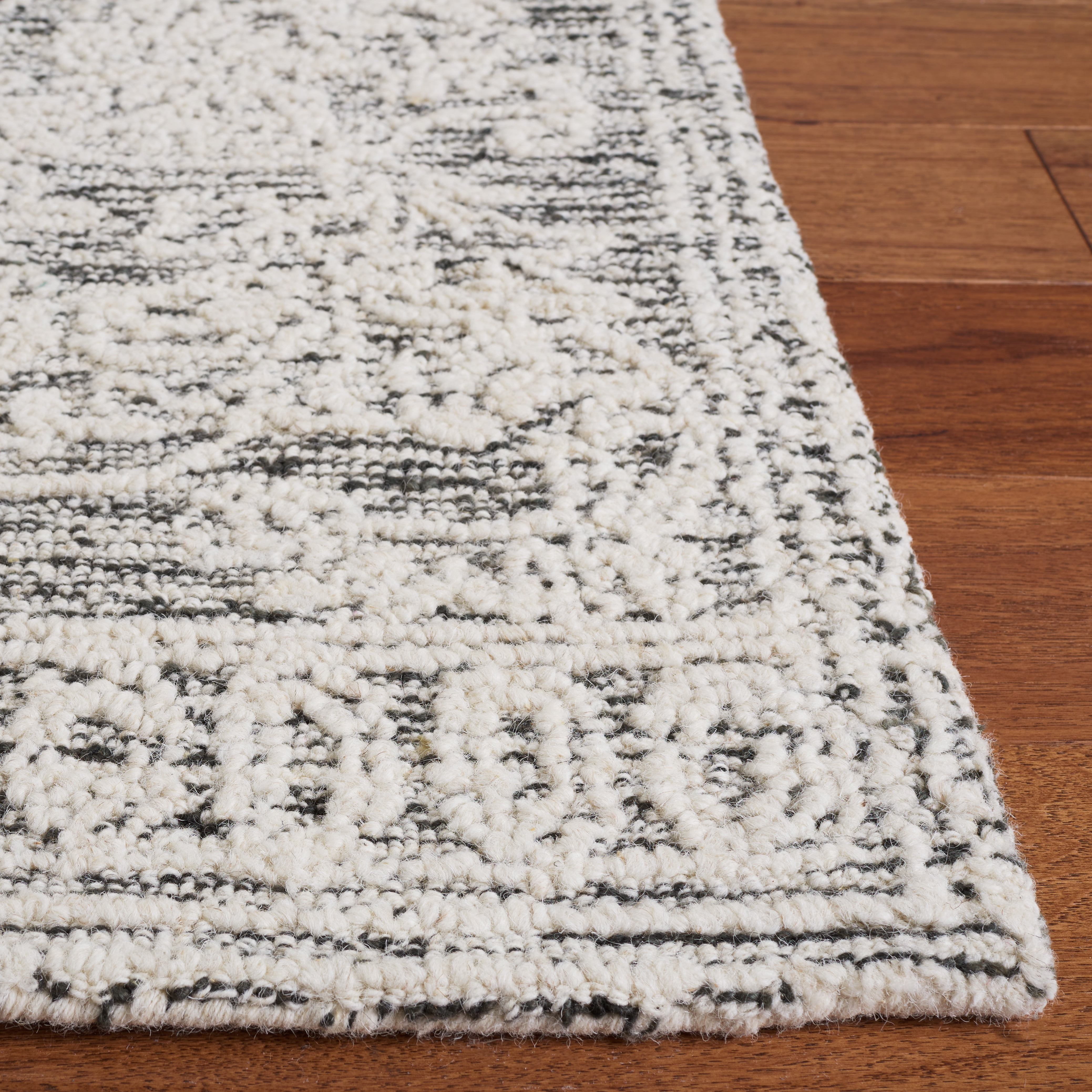 SAFAVIEH Abstract Carter Oriental Wool Area Rug, Ivory/Charcoal, 5' x 8'