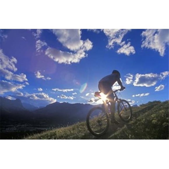 Posterazzi PDDCN01CHA0010 VTT au Coucher du Soleil Canmore Alberta Canada Poster Print par Chuck Haney - 27 x 18 Po.