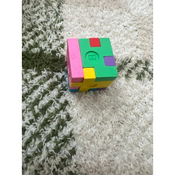 1 Fun CUBE PUZZLE PENCIL ERASER Easy Puzzle Eraser Parts All in One FUN New (1 FUN CHOPS)