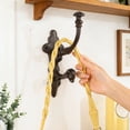 thumbnail image 4 of Sungmor Hooks de Pared de Hierro Fundido Resistente, Perchero Vintage Marrón para Llaves, Sombreros y Bolsas - Hooks de Granja Montado en la Pared, 4 of 8