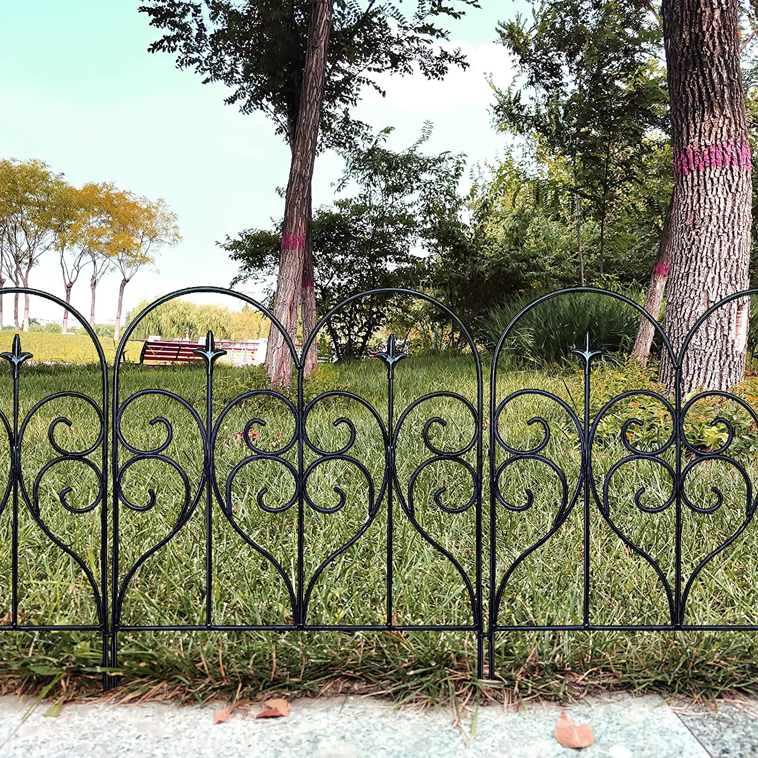 Decorative Garden Fence 32 in High x 10 ft Long Outdoor Rustproof Metal Pet Barrier for Yard  Flower Bed