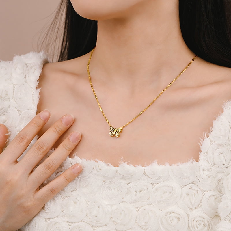 Leander Women's Versatile Zircon Butterfly Pendant Necklace, Titanium Steel, 18K Gold-Plated, Stylish Clavicle Choker