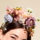 thumbnail image 3 of Diadema de Flores de Imitación, Diadema con Corona de Flores para Mujeres Y Niñas, Fotos de Cumpleaños Rosa, 3 of 5