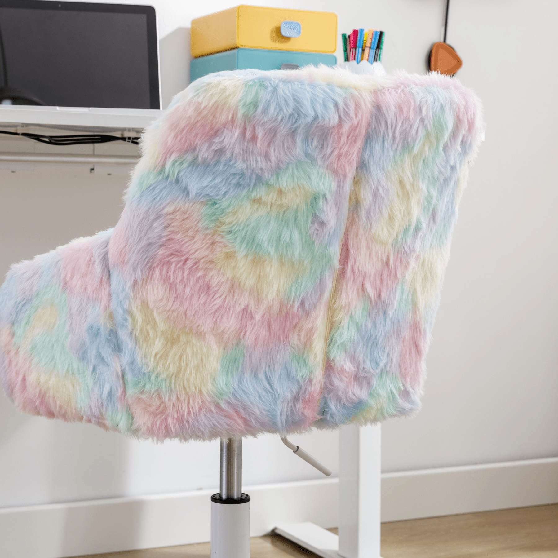 Dayalane Kids Desk Chair, Adjustable Swivel Faux Fur Study Chair with Armrests, Comfy Upholstered Computer Chair for Boys and Girls, Cute Computer Chair for Children, Rainbow-Blue