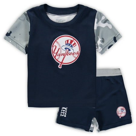 

Newborn & Infant Navy New York Yankees Pinch Hitter T-Shirt & Shorts Set