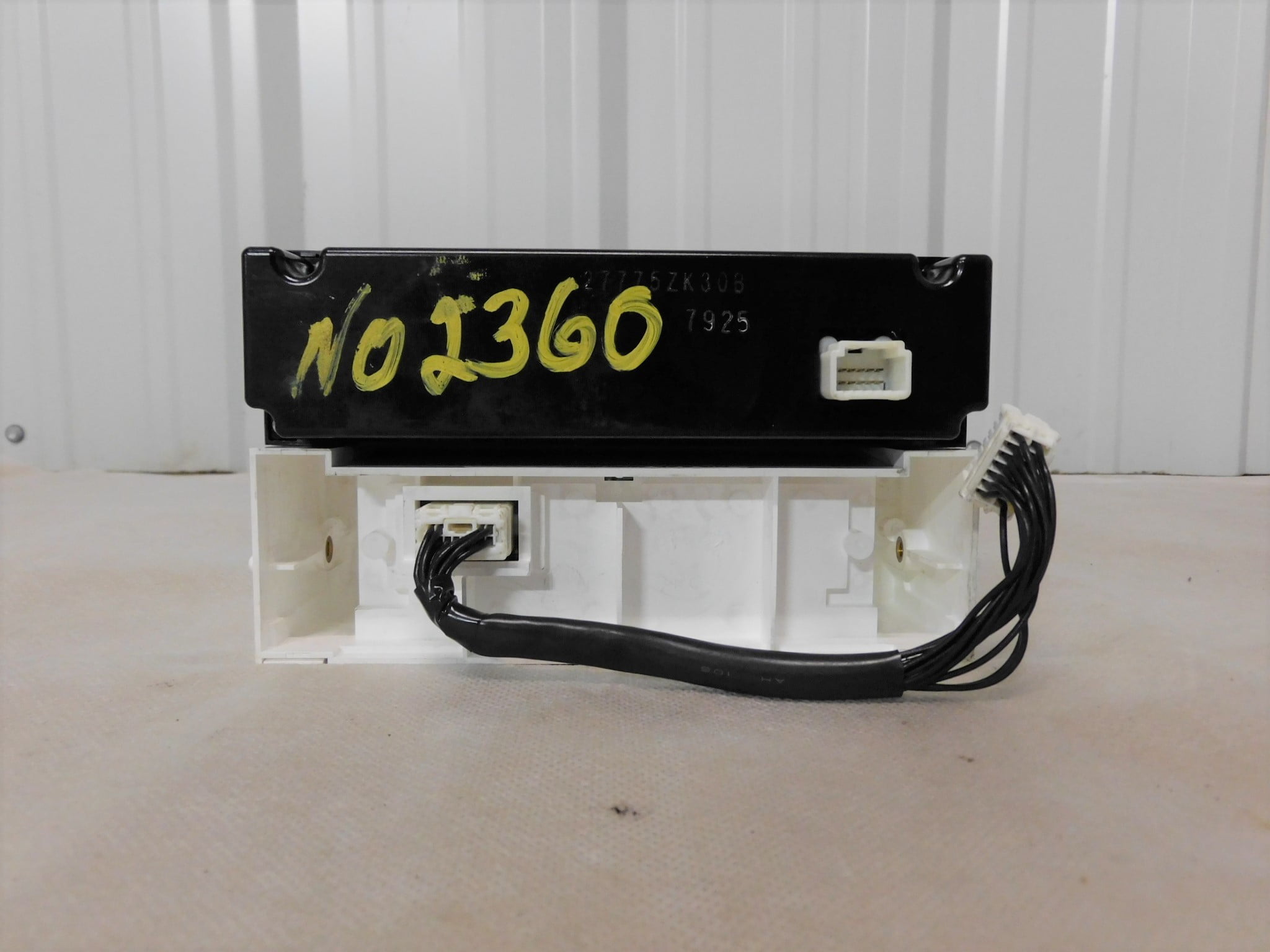Pre-Owned 07 08 Nissan Maxima Dash Information Display Screen OEM LKQ - Verify Specific Vehicle Fitment In Description - (Good)