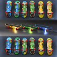 thumbnail image 2 of Mini patineta de dedo creativa de plástico para niños YUE/LED Deng Xun unisex, 2 of 2
