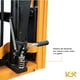 thumbnail image 3 of Transpaleta Hidraulica Con Montacargas Cap. 2 Ton Altura 2.5 metros Manual KX-SDCG20 Kingsman Kingsman 300059, 3 of 7