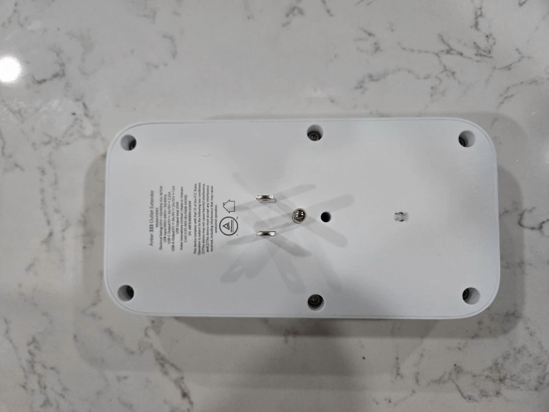 BUTTERFLY- Anker 333 Outlet Extender- 6 Outlets - Surge Protection 100-240V A9263