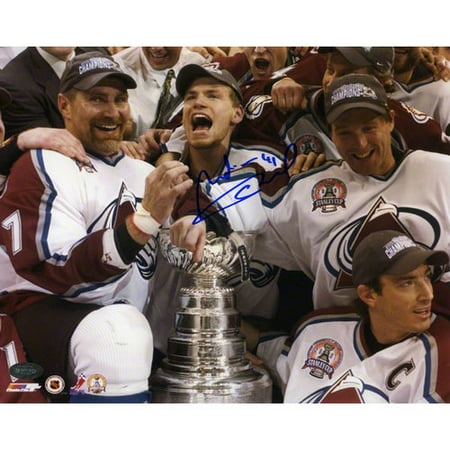 NHL - Martin Skoula Colorado Avalanche 2001 Stanley Cup 8x10 Autographed Photograph