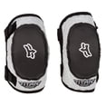 thumbnail image 3 of Protector de codo para motocross Fox Racing Peewee Titan negro/plateado S/M, 3 of 5