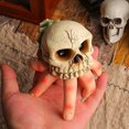 thumbnail image 4 of Adornos de Jardín FLhrweasw Simulación Calavera mano Parodia resina Halloween, 4 of 9