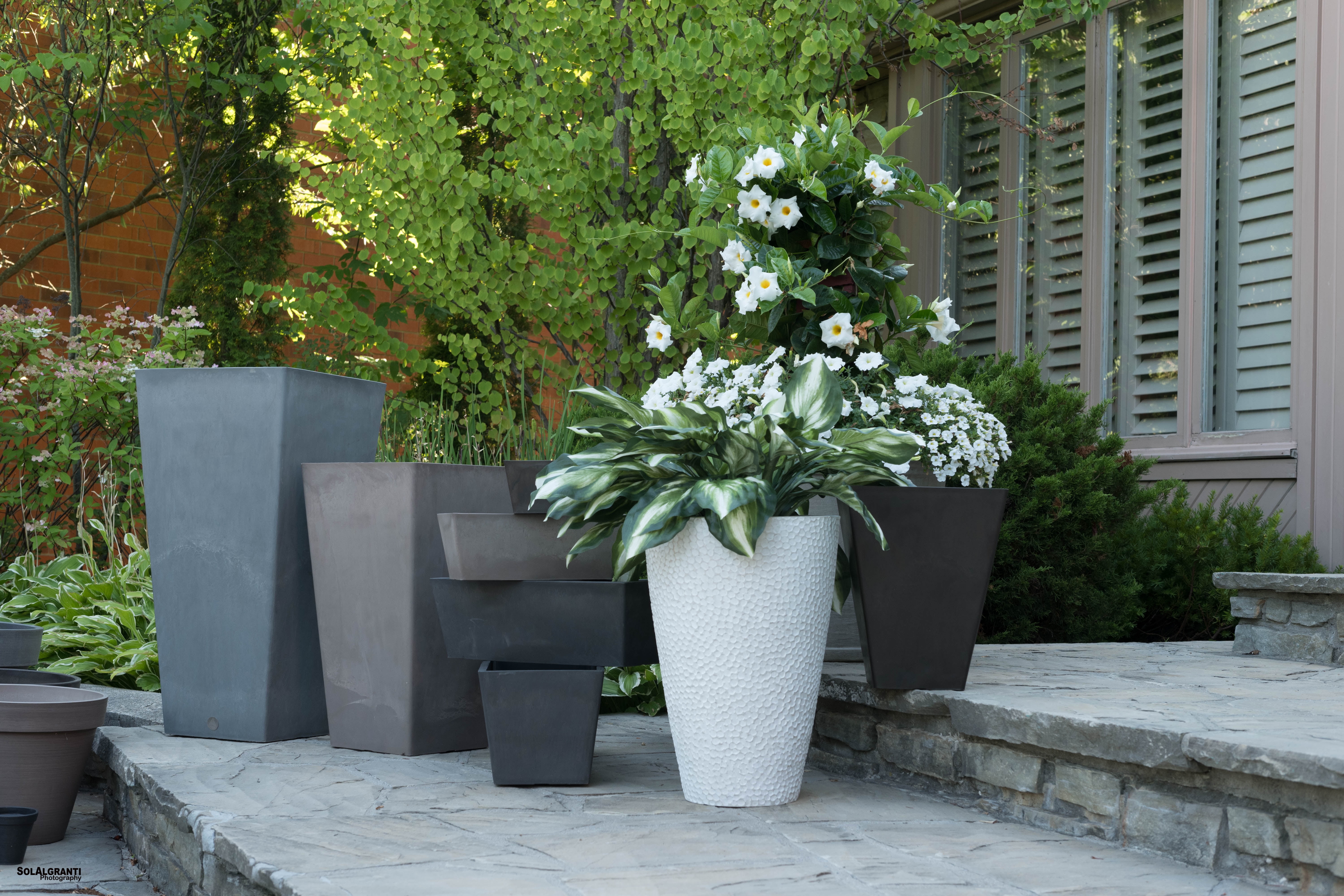 algreen vase planter with hammer texture - weathered white
