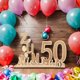 thumbnail image 4 of Titular de regalo de dinero para 50 cumpleaños, soporte de madera para dinero, regalos de cumpleaños, centros de mesa de texto alemán, tarjetero para Macarena Decoraciones de cumpleaños, 4 of 8