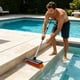 thumbnail image 5 of Cepillo para el fondo de la piscina con rasqueta: cepillo de cerdas rígidas con rasqueta de goma y mango telescópico desmontable de acero inoxidable para limpiar las paredes, escalones y superfi, 5 of 6