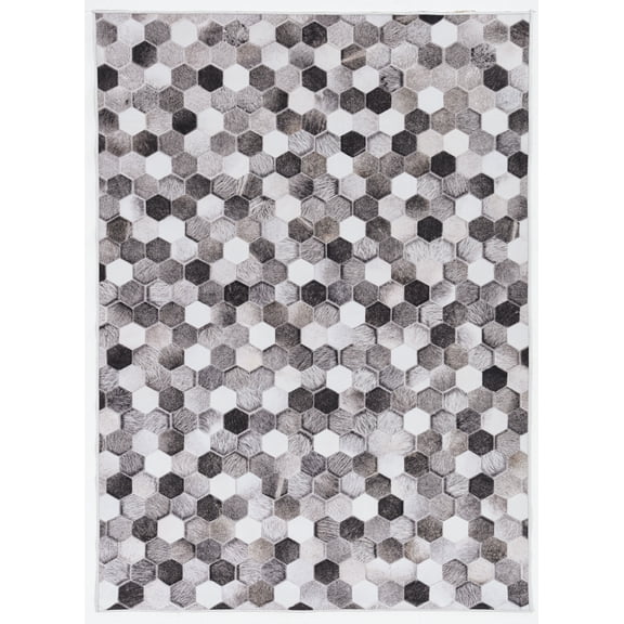 Linon Laredo Montez Woven Polyester 5'x7' Rug in Gray