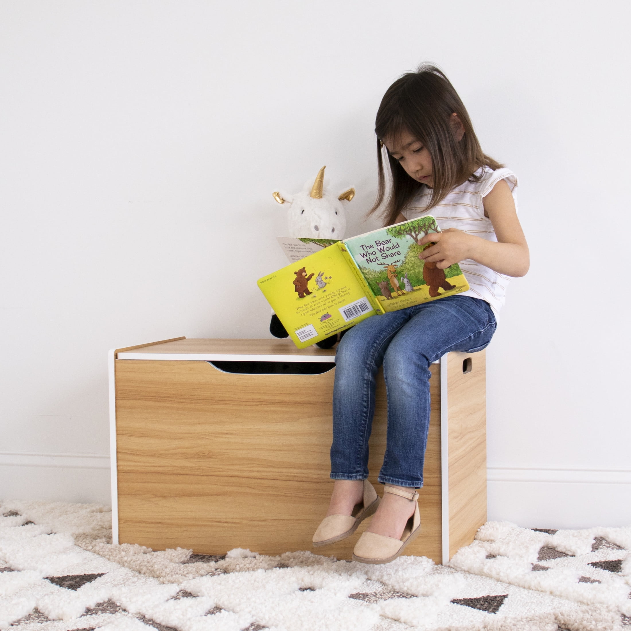 Humble Crew Kids Toy Box,  Hinged Toy Storage Chest with Lid, Natural/White