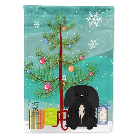 Carolines Treasures BB4232GF Merry Christmas Tree Pekingnese Black Flag Garden Size