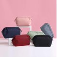 thumbnail image 1 of Bolsa de cosméticos impermeable, bolsa de viaje portátil para artículos de tocador y maquillaje, bolsa de almacenamiento multifuncional, 1 of 3