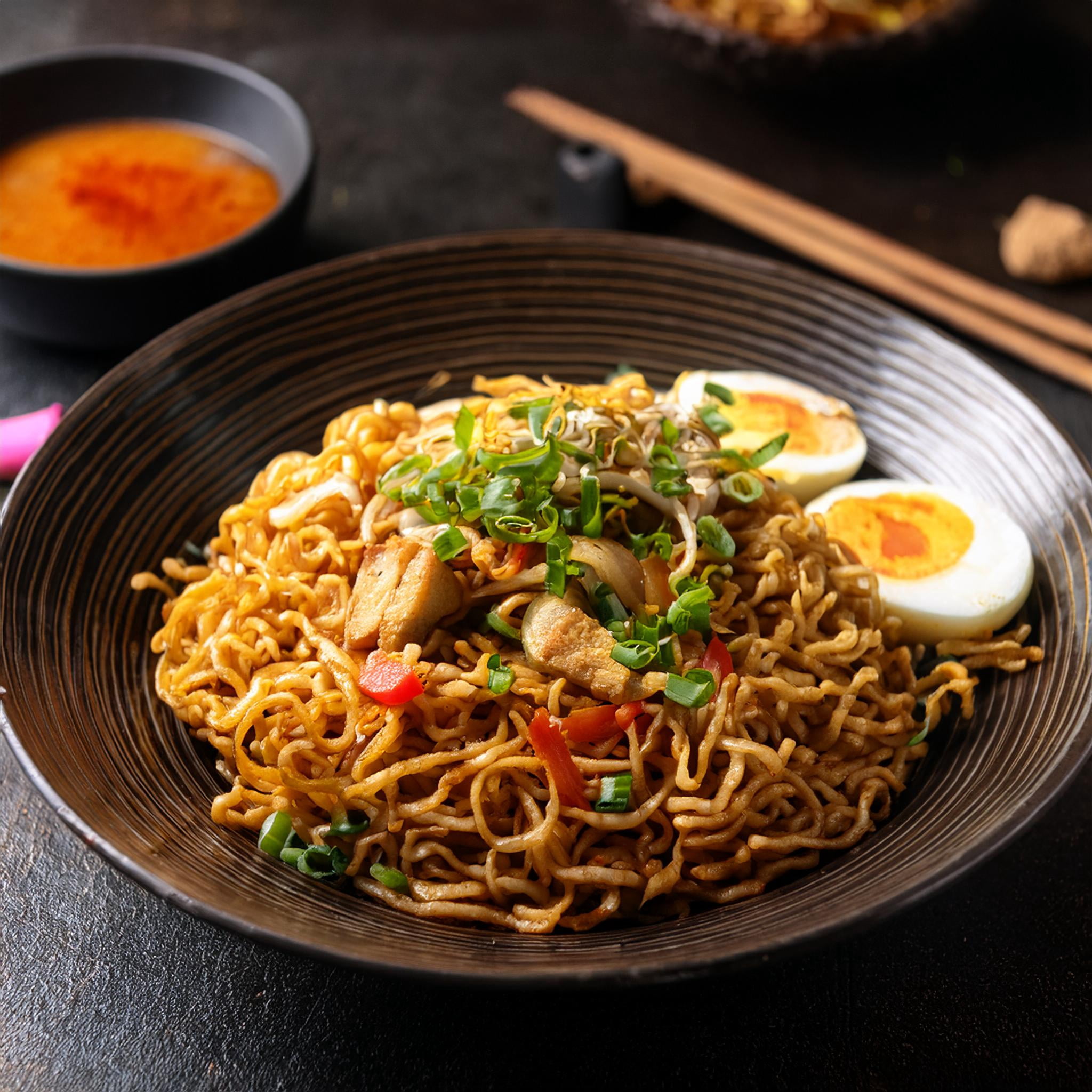 Bamboe - Mie Goreng/Indonesian Fried Noodle - 6 x 1.6 oz - Product of Indonesia by Bamboe
