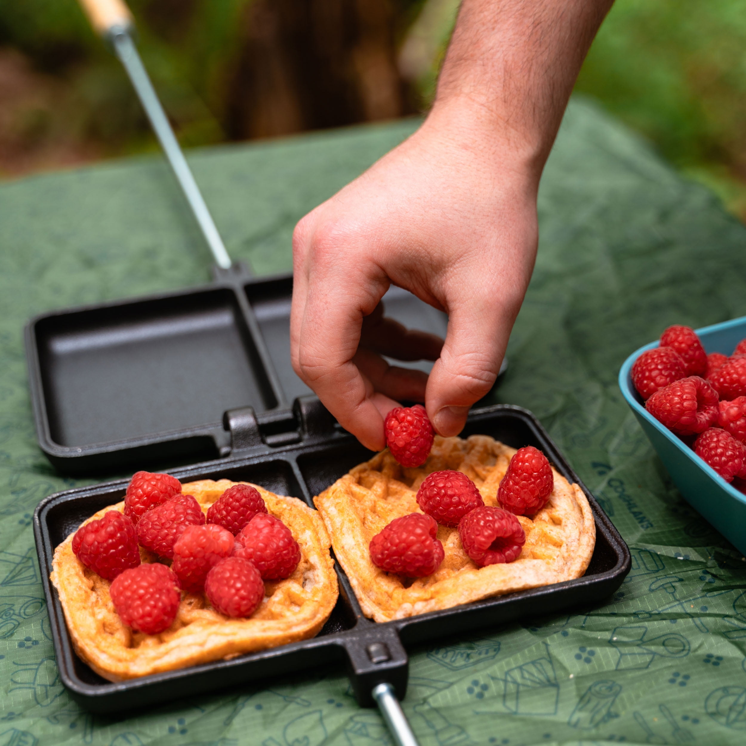 (3 pack) Coghlan's Double Cast Iron Camp Cooker